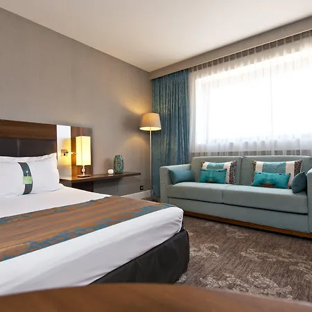 By Ihg Hotel