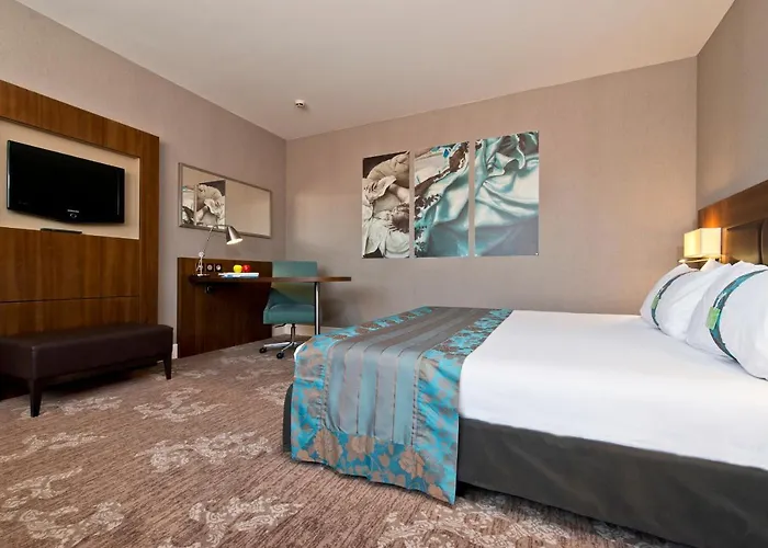 By Ihg Otel Nice