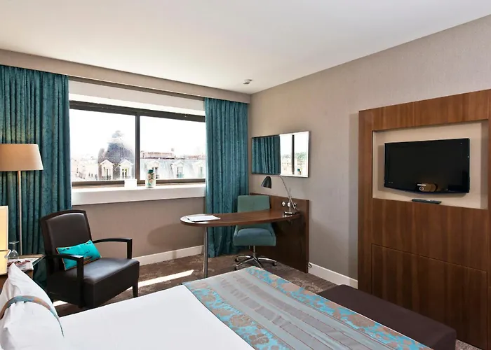By Ihg