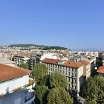 By Ihg 4*