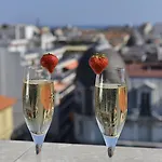 Hotel By Ihg 4*