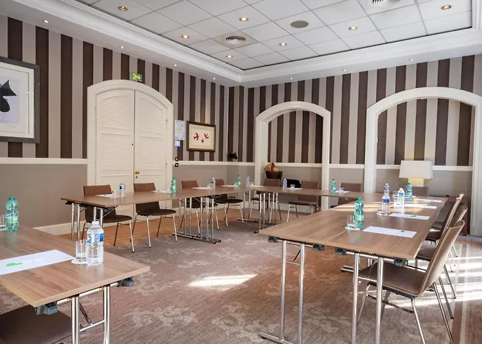 假日度假尼斯酒店 酒店 尼斯