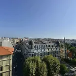 ホリデイ ホテル ニース