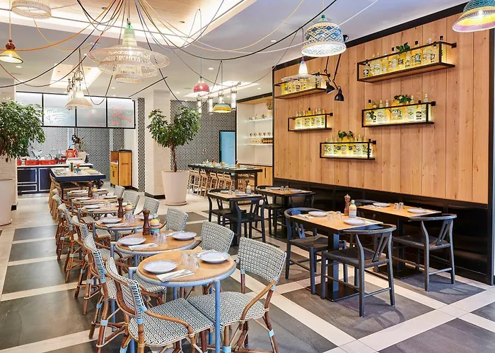 فندق هوليداي إن 4*