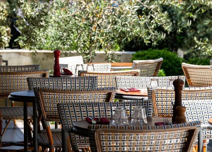 호텔 홀리데이 인 4*