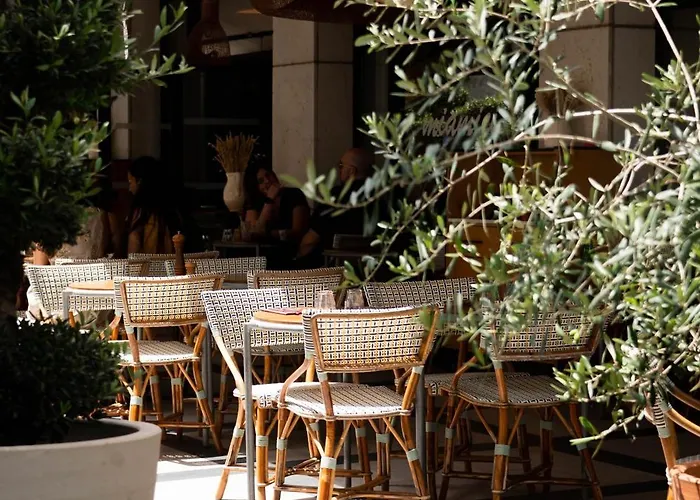 هوليداي إن 4* نيس