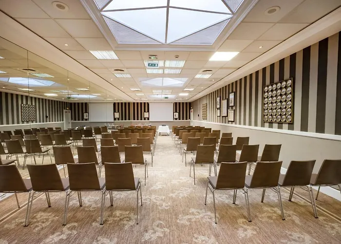 By Ihg Nice